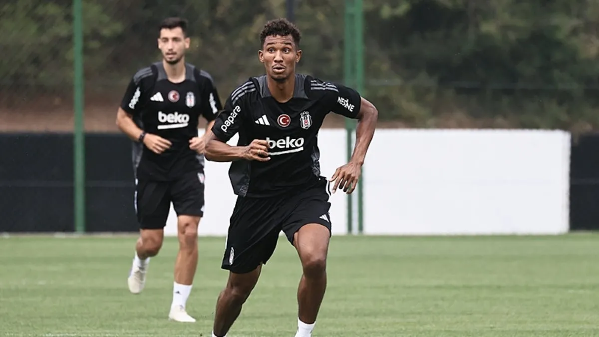 Beşiktaş’ta yeni transfer Uduokhai takımla ilk antrenmanına çıktı