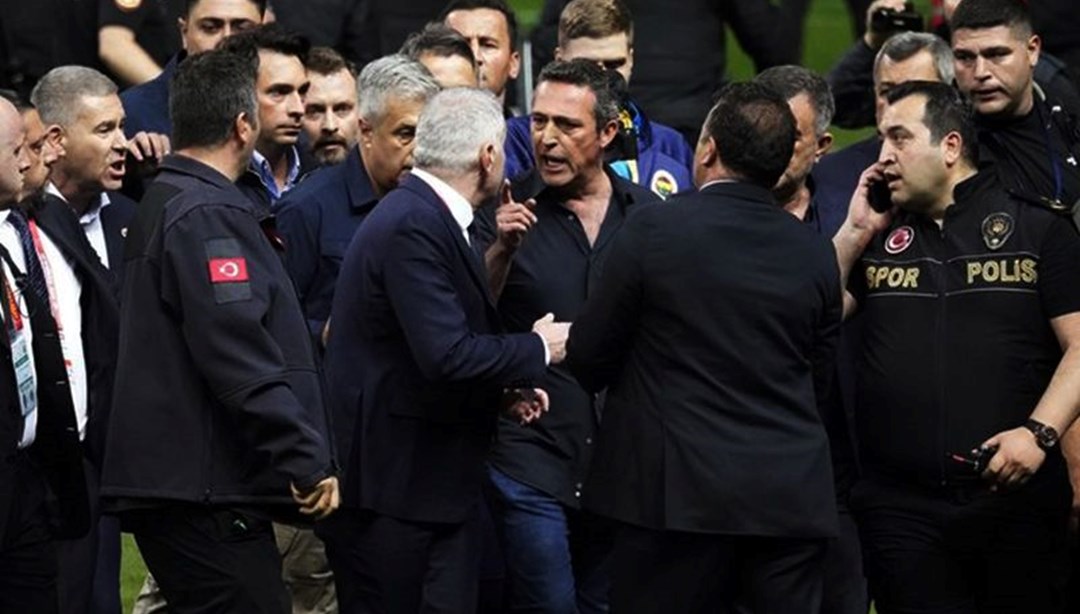 OlaylÄ± Galatasaray – FenerbahÃ§e derbisi iÃ§in “hakaret” davasÄ± devam ediyor: “SinkaflÄ± kÃ¼fÃ¼rler edildi”
