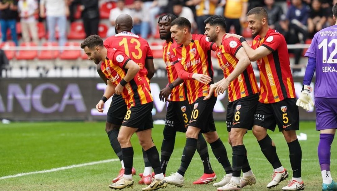 Son dÃ¼zlÃ¼kte vites artÄ±ran Kayserispor lige tutunuyor